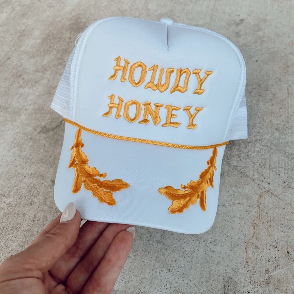 HOWDY HONEY Trucker Hat